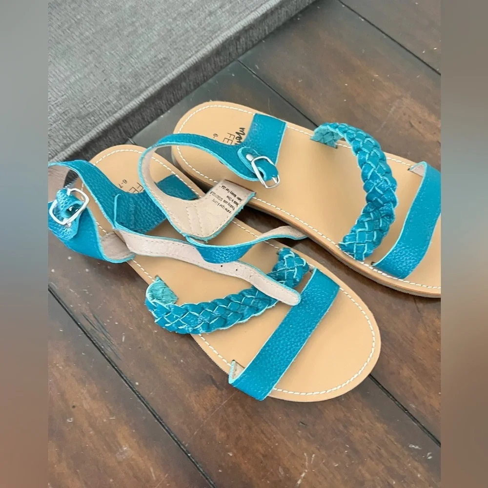 🌟3‎ for $35🌟 Monkey Feet Teal Leather Sandals Size 6-7